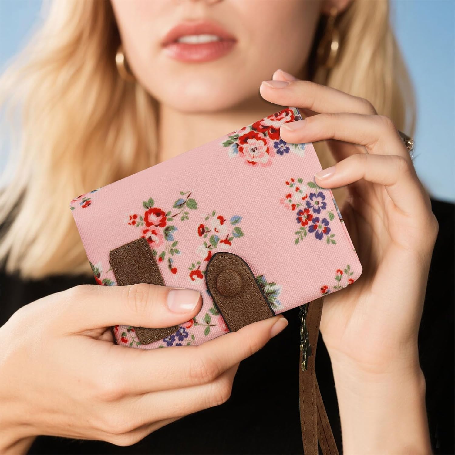 Small Purses for Women Stylish Ladies Wallet with Detachable Wrist Strap, Multi Card Slot Women Wallets Portable Ladies Purse with 11 Card Slots and 2 Zip Pockets (Elephant)