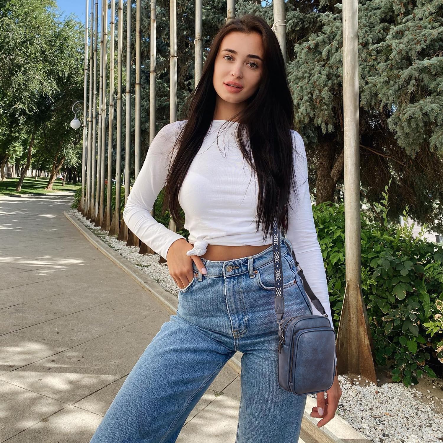 MUIIKOLA Small Crossbody Phone Bag,Women's RFID Blocking Large Capacity Phonebag, PU Leather Card Holder Purse and Handbags,Adjustable, Removable Shoulder Wide Strap